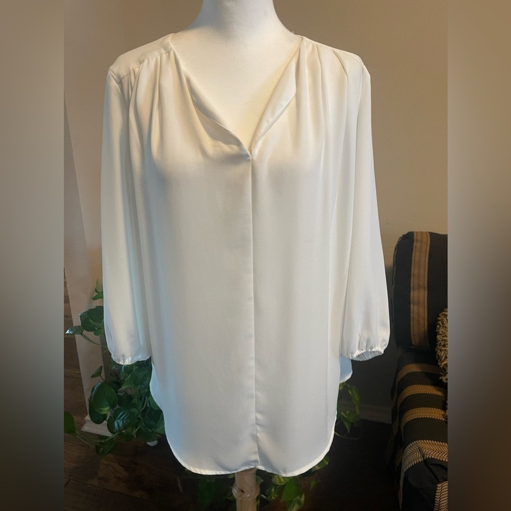 Pleione Flowy V-Neck 3/4 Sleeve Ivory Blouse | Size M